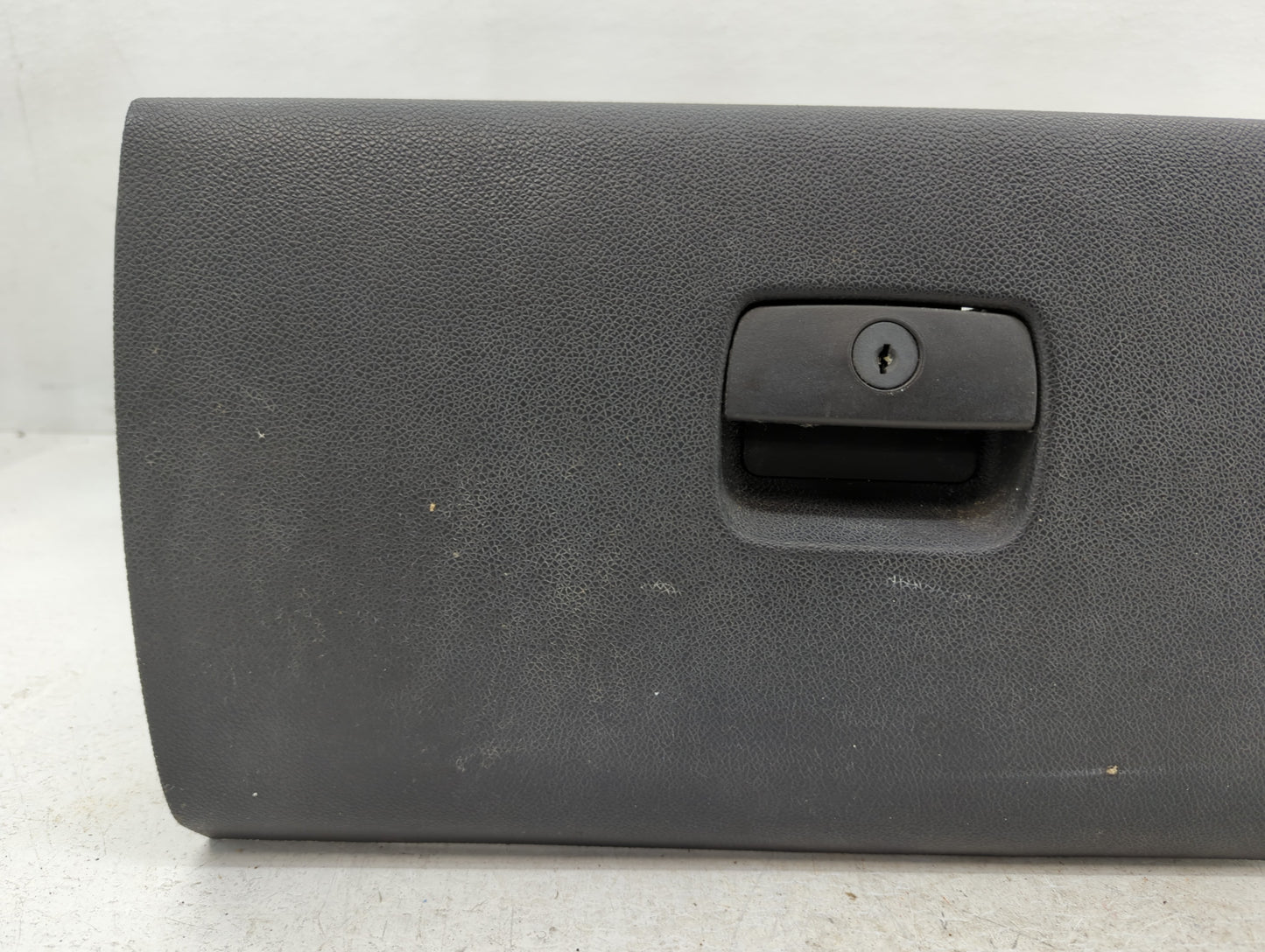 2014 Chevrolet Tahoe Passenger Glove Box Door Storage Compartment Ebony - Oemusedautoparts1.com