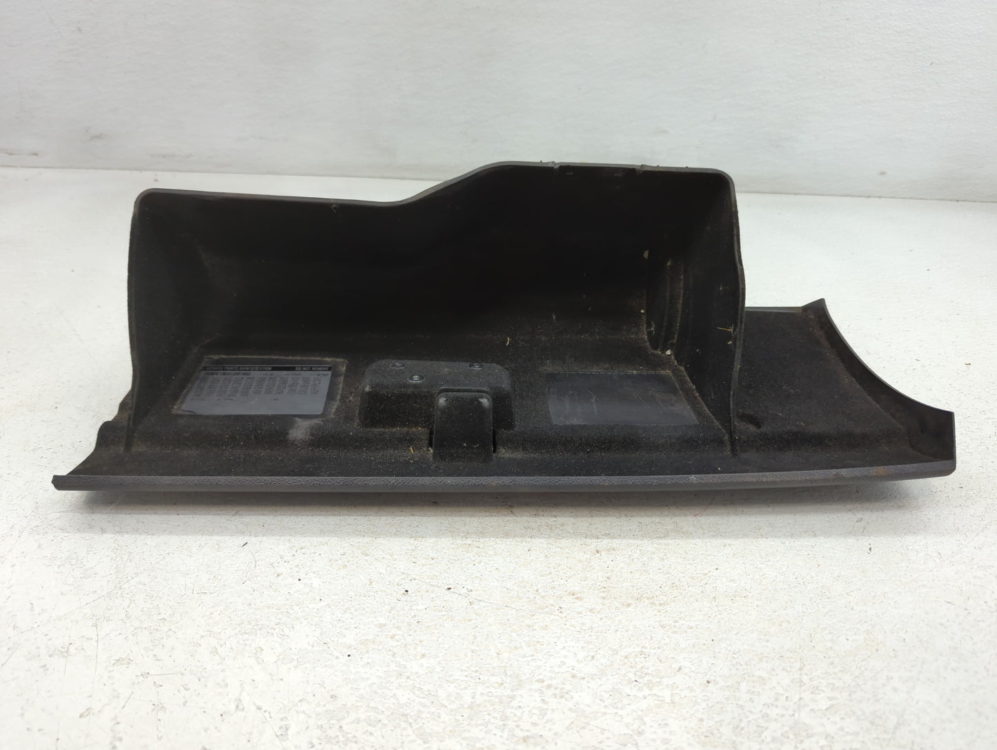 2014 Chevrolet Tahoe Passenger Glove Box Door Storage Compartment Ebony - Oemusedautoparts1.com