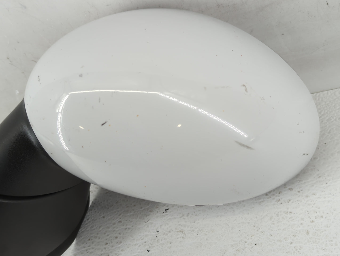 2014 Chevrolet Townsman Driver Side View Mirror - Left Door Mirror OEM Used - Oemusedautoparts1.com