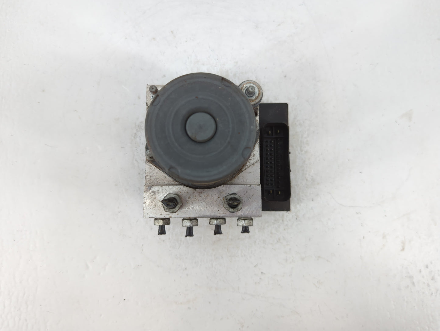 2017 Chevrolet Traverse ABS Pump Control Module Replacement P/N:22893247 Fits Fits 2012 2013 2014 2015 2016 OEM Used Auto Pa