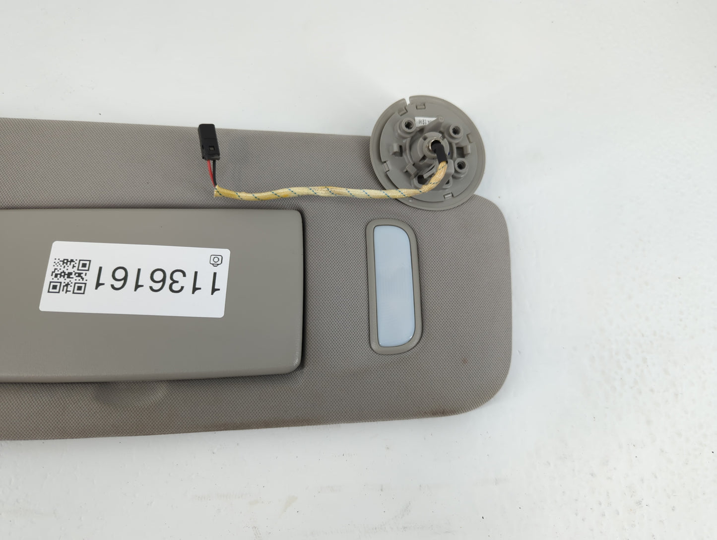 2014 Chevrolet Traverse Sun Visor Shade Replacement Passenger Right Mirror Fits OEM Used Auto Parts - Oemusedautoparts1.com