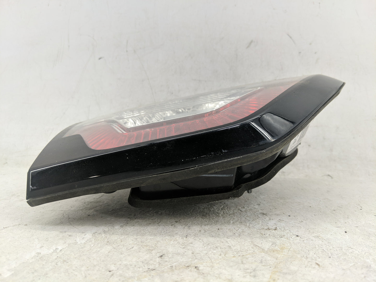 2013-2017 Chevrolet Traverse Tail Light Assembly Driver Left OEM P/N:20956907 Fits Fits 2013 2014 2015 2016 2017 OEM Used Au