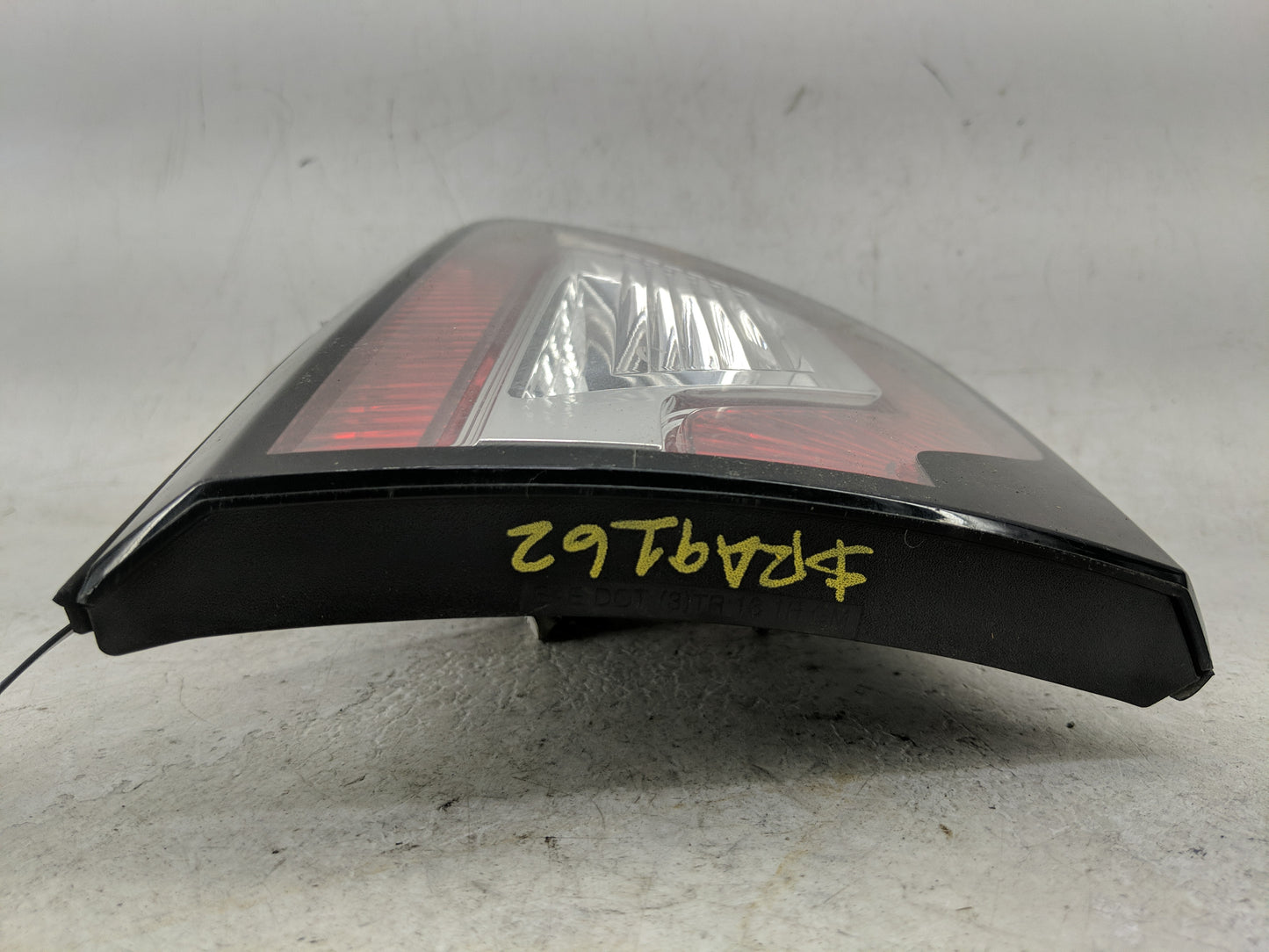 2013-2017 Chevrolet Traverse Tail Light Assembly Driver Left OEM P/N:20956907 Fits Fits 2013 2014 2015 2016 2017 OEM Used Au