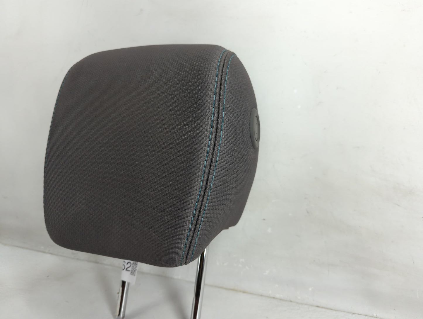 2014 Chevrolet Traverse Headrest Head Rest Front Driver Passenger Seat Fits OEM Used Auto Parts - Oemusedautoparts1.com