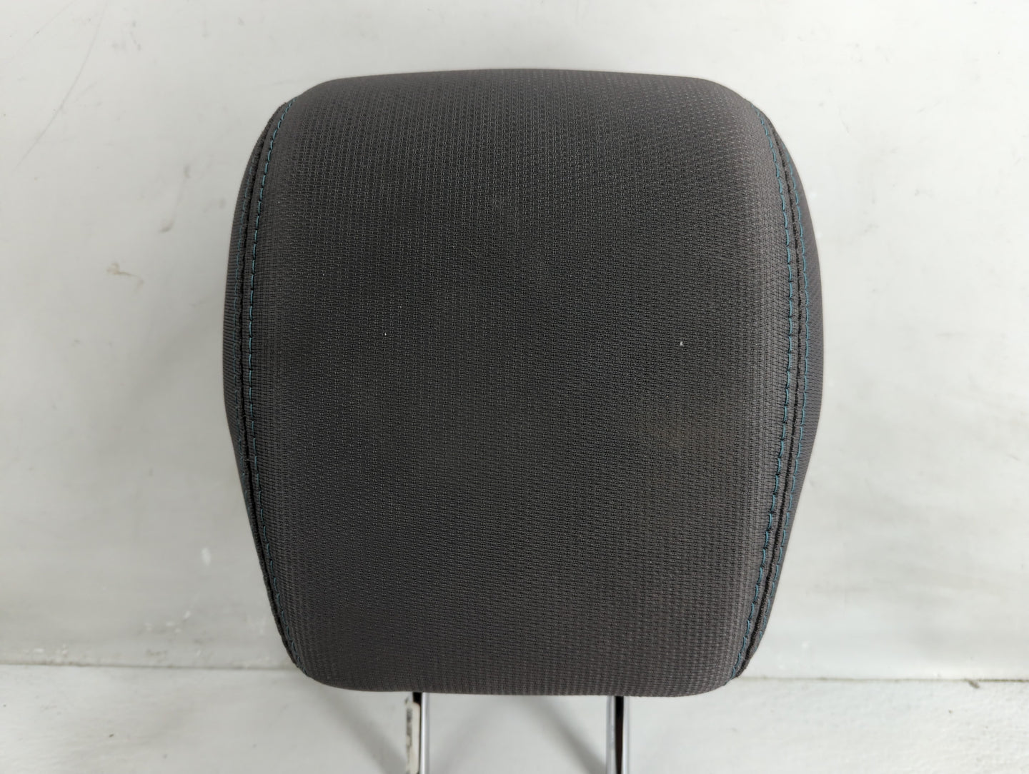 2014 Chevrolet Traverse Headrest Head Rest Rear Seat Fits OEM Used Auto Parts - Oemusedautoparts1.com