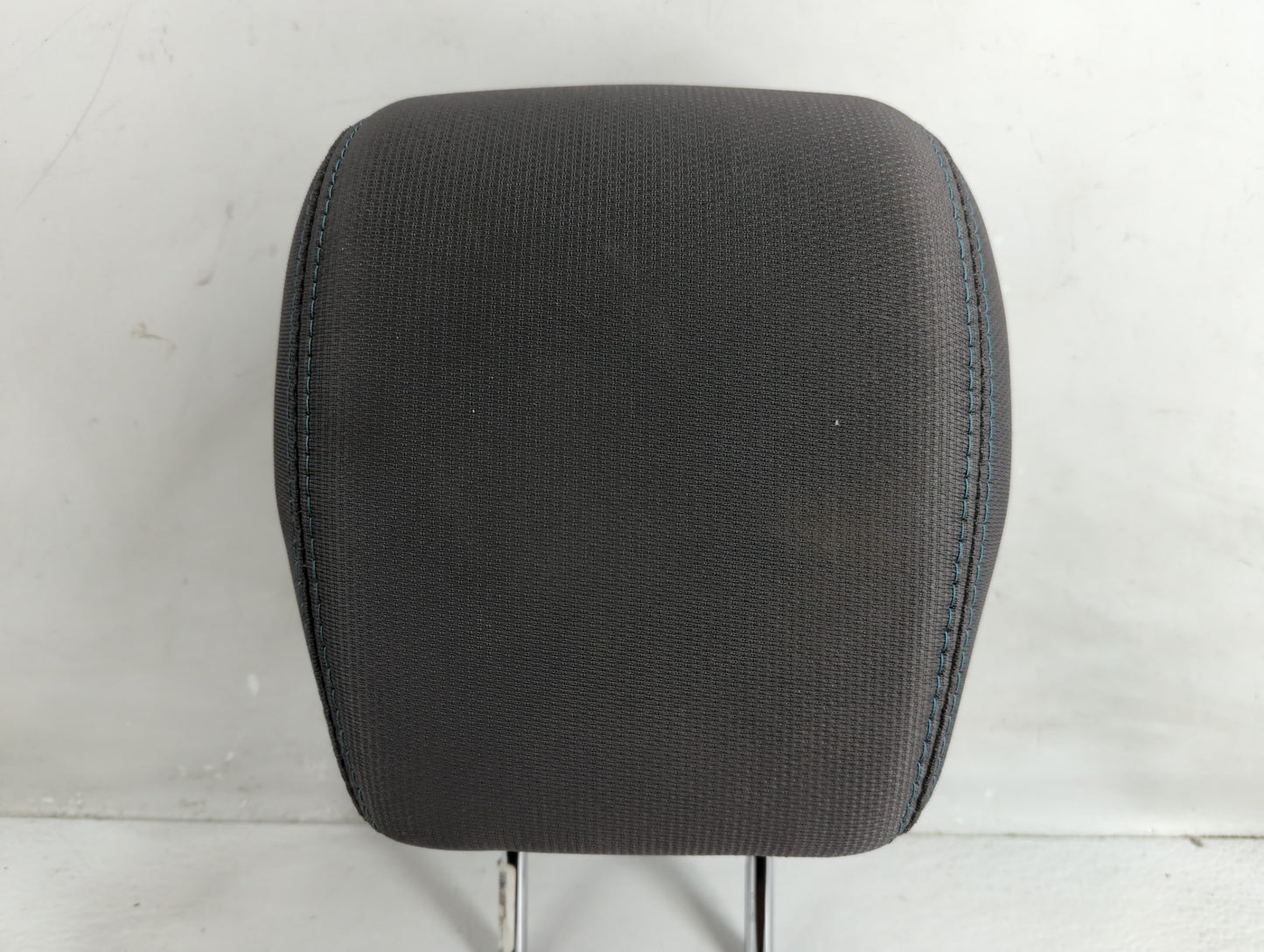 2014 Chevrolet Traverse Headrest Head Rest Rear Seat Fits OEM Used Auto Parts - Oemusedautoparts1.com