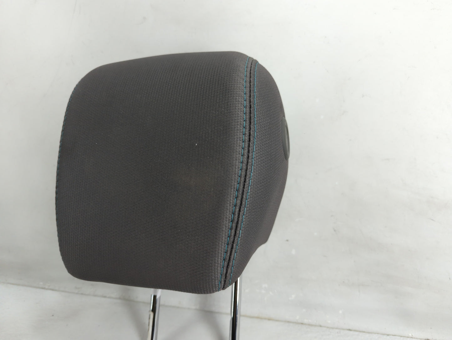 2014 Chevrolet Traverse Headrest Head Rest Rear Seat Fits OEM Used Auto Parts - Oemusedautoparts1.com