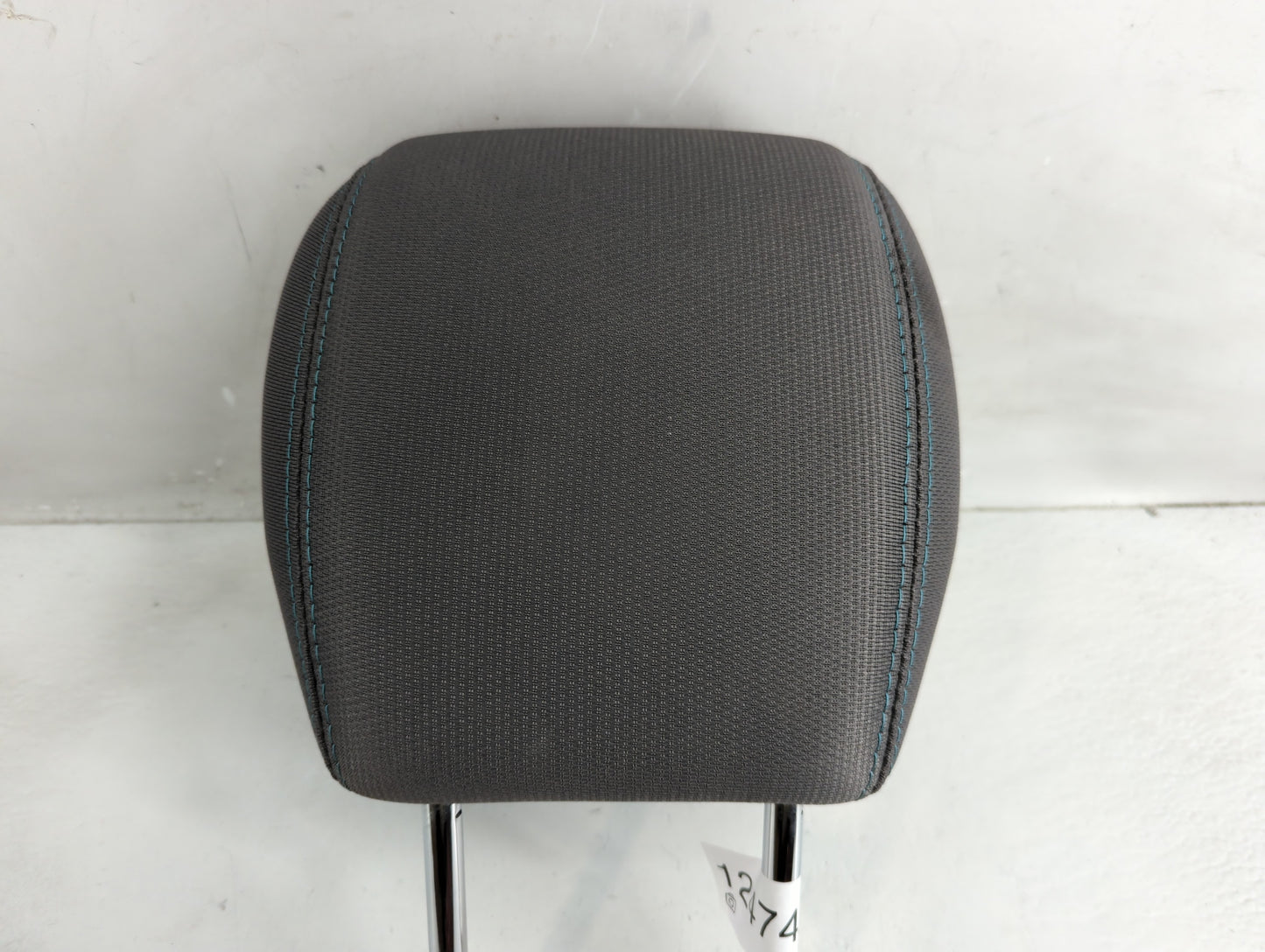 2014 Chevrolet Traverse Headrest Head Rest Rear Seat Fits OEM Used Auto Parts - Oemusedautoparts1.com