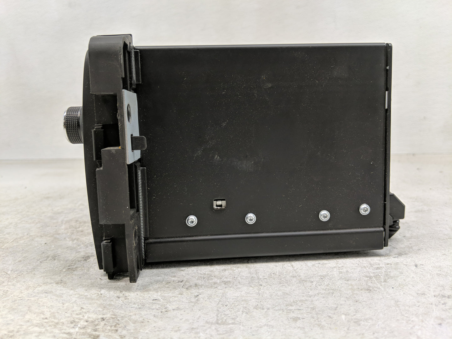 2013-2014 Chevrolet Traverse Radio AM FM Cd Player Receiver Replacement P/N:23441389 Fits Fits 2013 2014 OEM Used Auto Parts