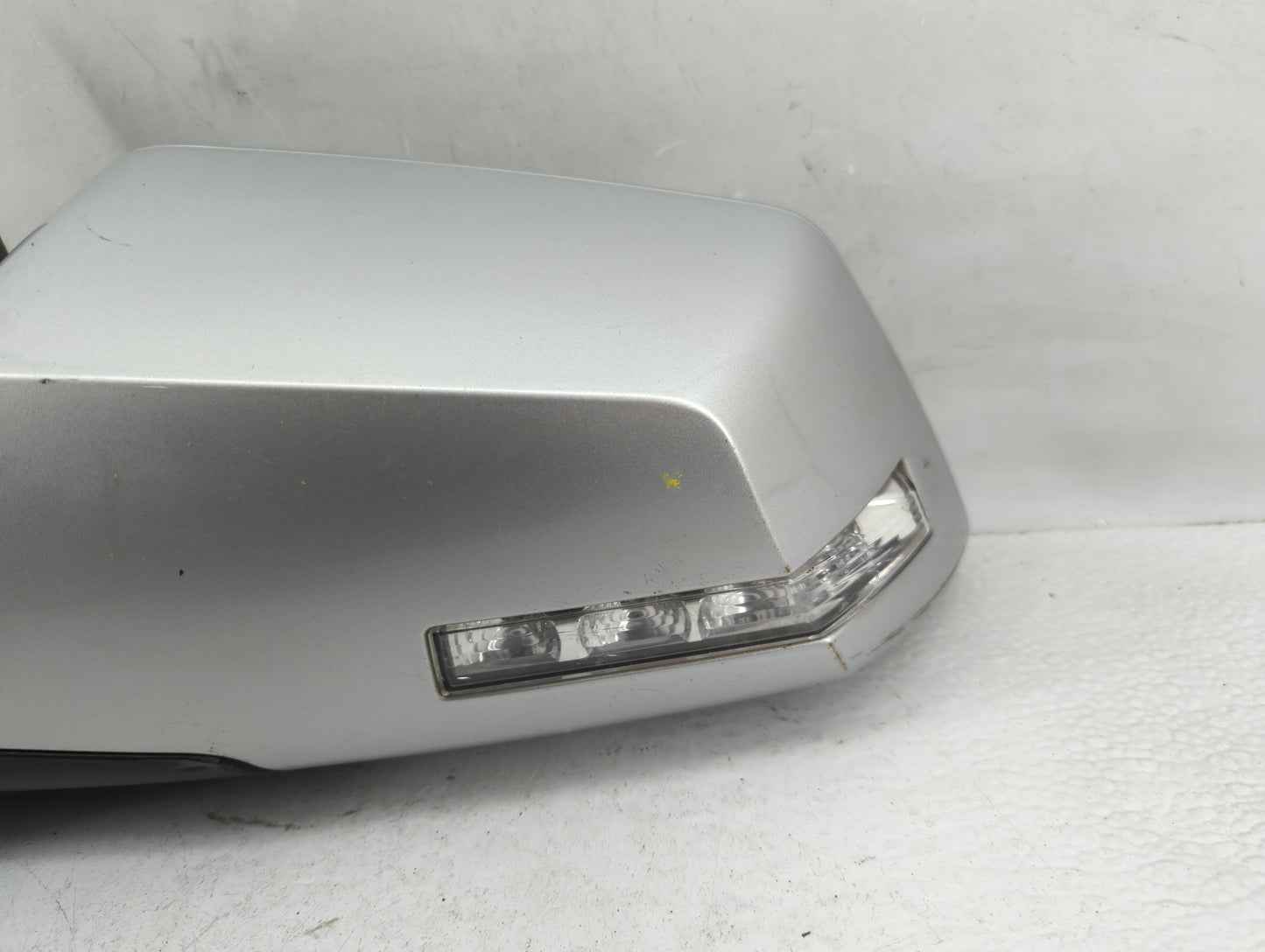 2015-2017 Chevrolet Traverse Driver Side View Mirror - Left Door Mirror OEM Used - Oemusedautoparts1.com