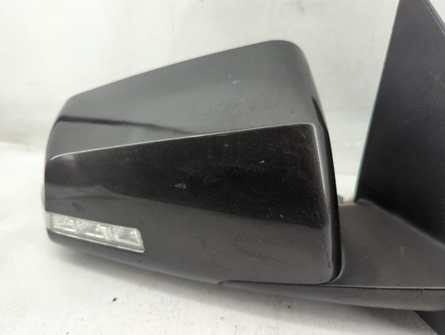 2014 Chevrolet Traverse Passenger Side View Mirror - Right Door Mirror OEM Used - Oemusedautoparts1.com
