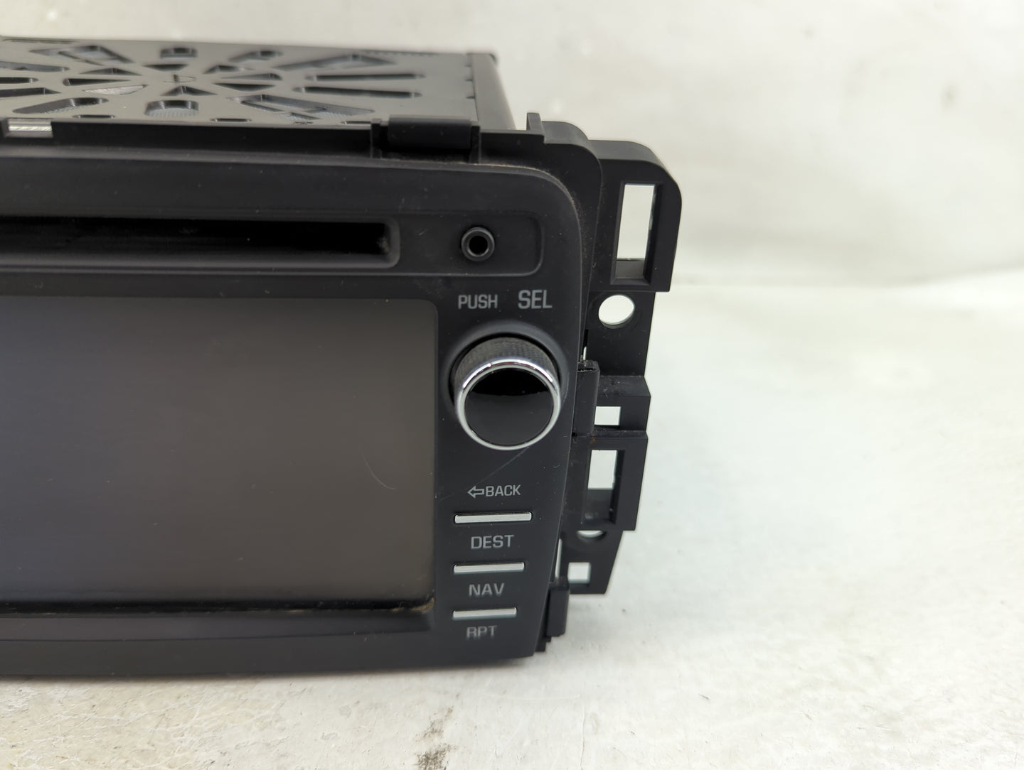 2013-2014 Chevrolet Traverse Radio AM FM Cd Player Receiver Replacement P/N:23441398 Fits Fits 2013 2014 OEM Used Auto Parts