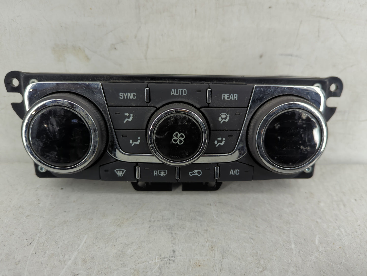 2009-2017 Chevrolet Traverse Climate Control Module Temperature AC/Heater Replacement P/N:147589501 23140660 Fits OEM Used A