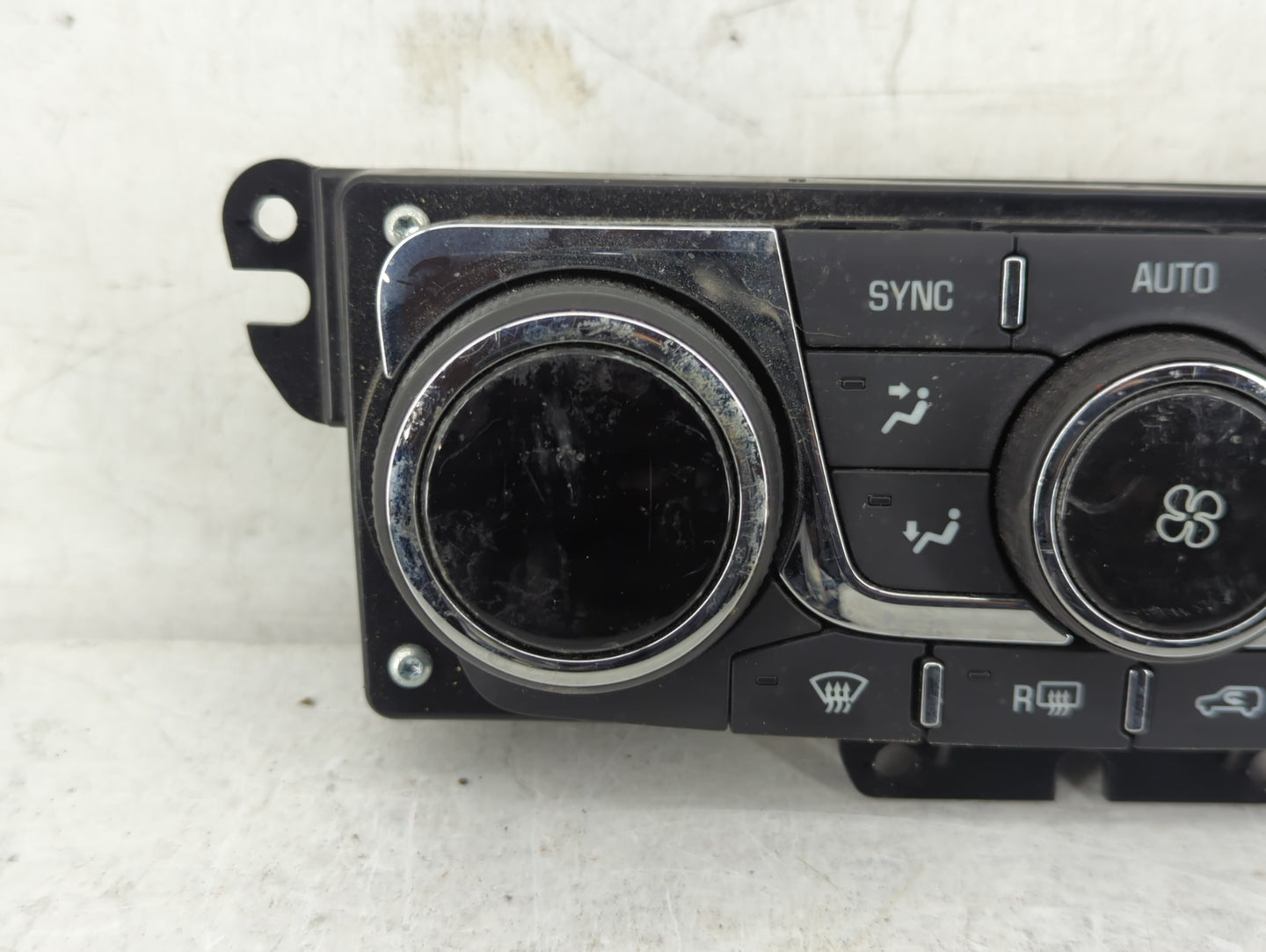 2009-2017 Chevrolet Traverse Climate Control Module Temperature AC/Heater Replacement P/N:147589501 23140660 Fits OEM Used A