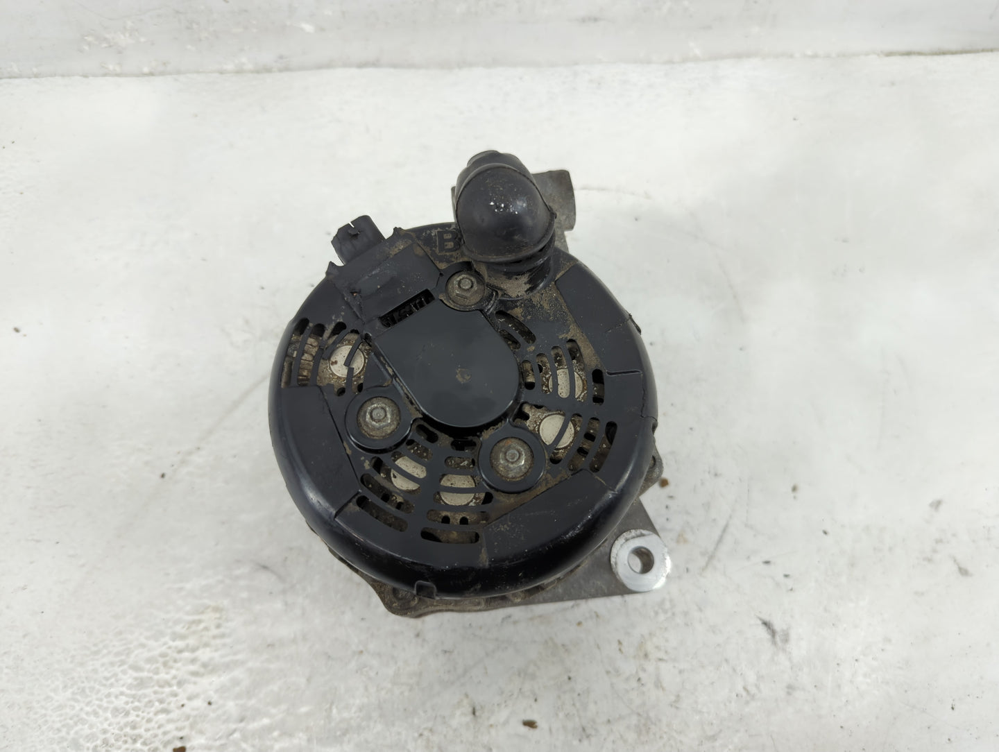 2013-2017 Chevrolet Traverse Alternator Replacement Generator Charging Assembly Engine OEM P/N:23279588 Fits OEM Used Auto P