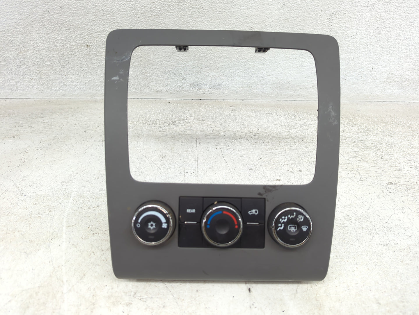 2013-2017 Chevrolet Traverse Climate Control Module Temperature AC/Heater Replacement P/N:22969802 Fits OEM Used Auto Parts 