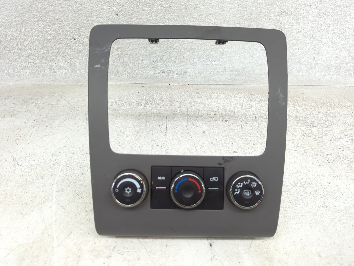 2013-2017 Chevrolet Traverse Climate Control Module Temperature AC/Heater Replacement P/N:22969802 Fits OEM Used Auto Parts 