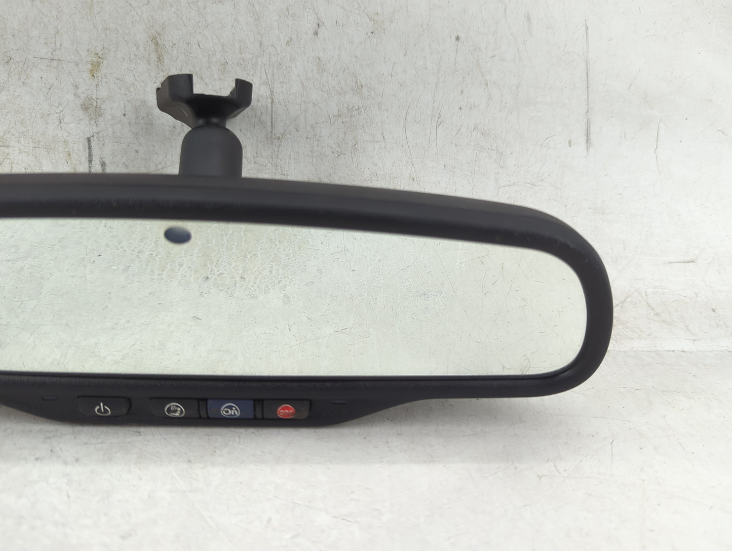 2017 Chevrolet Traverse Interior Rear View Mirror Replacement OEM P/N:22915243 Fits OEM Used Auto Parts - Oemusedautoparts1.