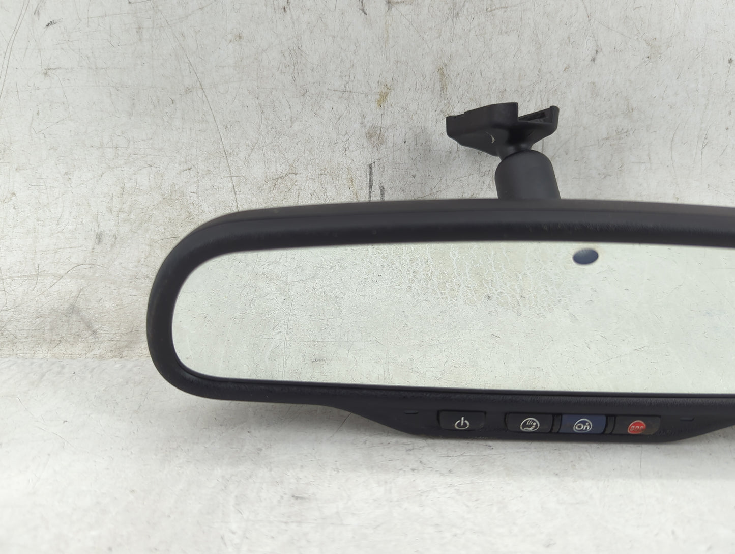 2017 Chevrolet Traverse Interior Rear View Mirror Replacement OEM P/N:22915243 Fits OEM Used Auto Parts - Oemusedautoparts1.
