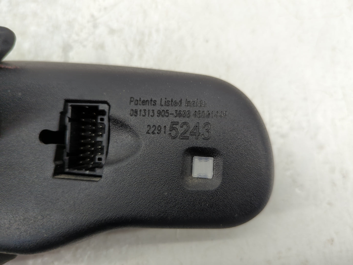 2017 Chevrolet Traverse Interior Rear View Mirror Replacement OEM P/N:22915243 Fits OEM Used Auto Parts - Oemusedautoparts1.