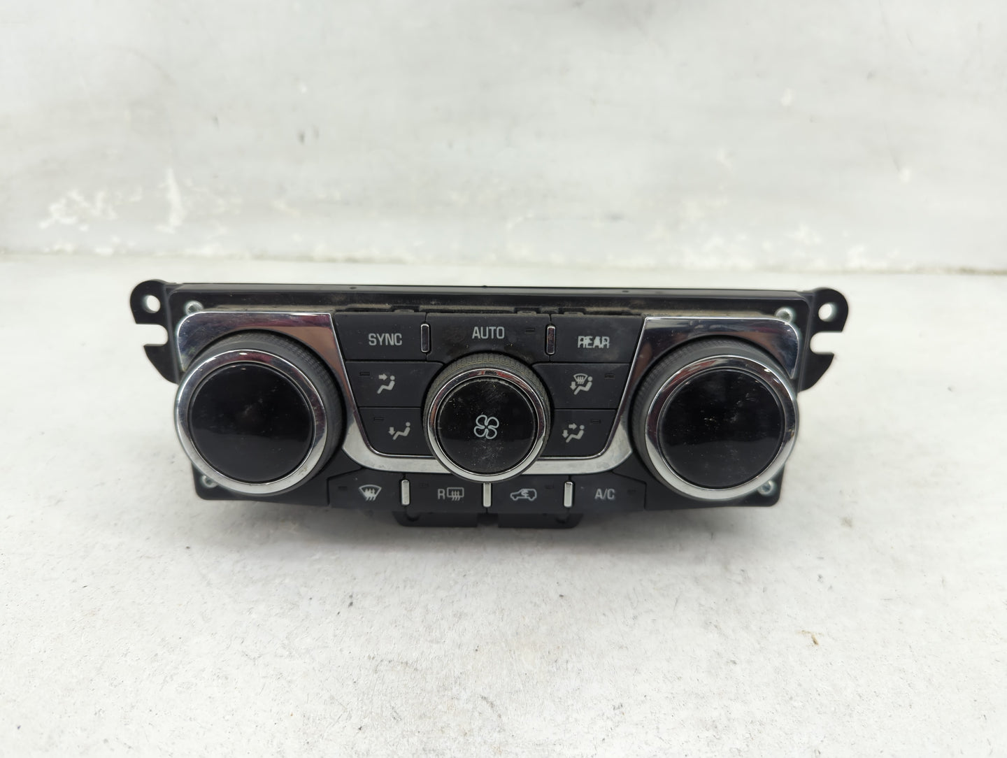 2013-2017 Chevrolet Traverse Climate Control Module Temperature AC/Heater Replacement P/N:23140660 3239800000000X Fits OEM U