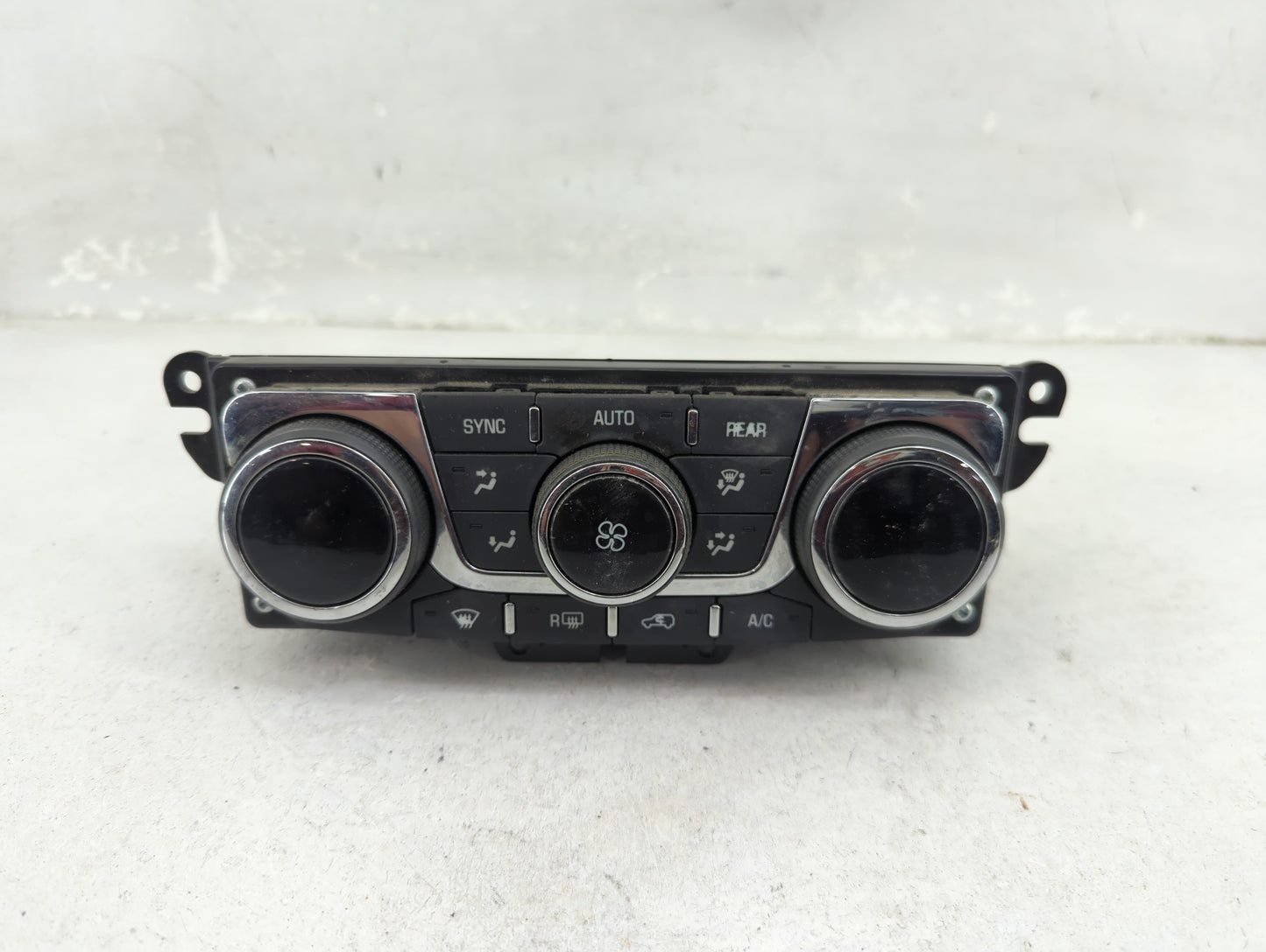 2013-2017 Chevrolet Traverse Climate Control Module Temperature AC/Heater Replacement P/N:23140660 3239800000000X Fits OEM U