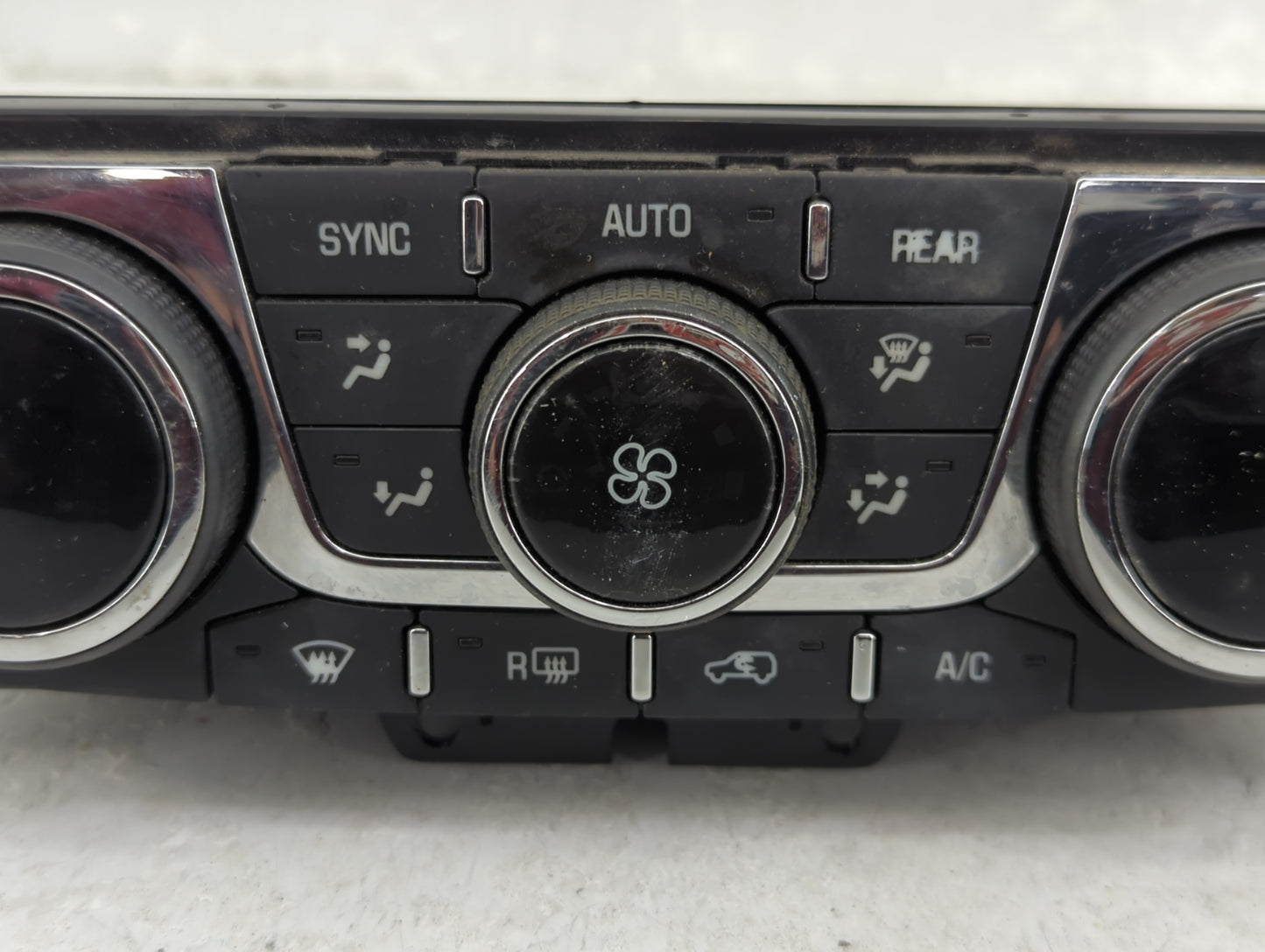 2013-2017 Chevrolet Traverse Climate Control Module Temperature AC/Heater Replacement P/N:23140660 3239800000000X Fits OEM U