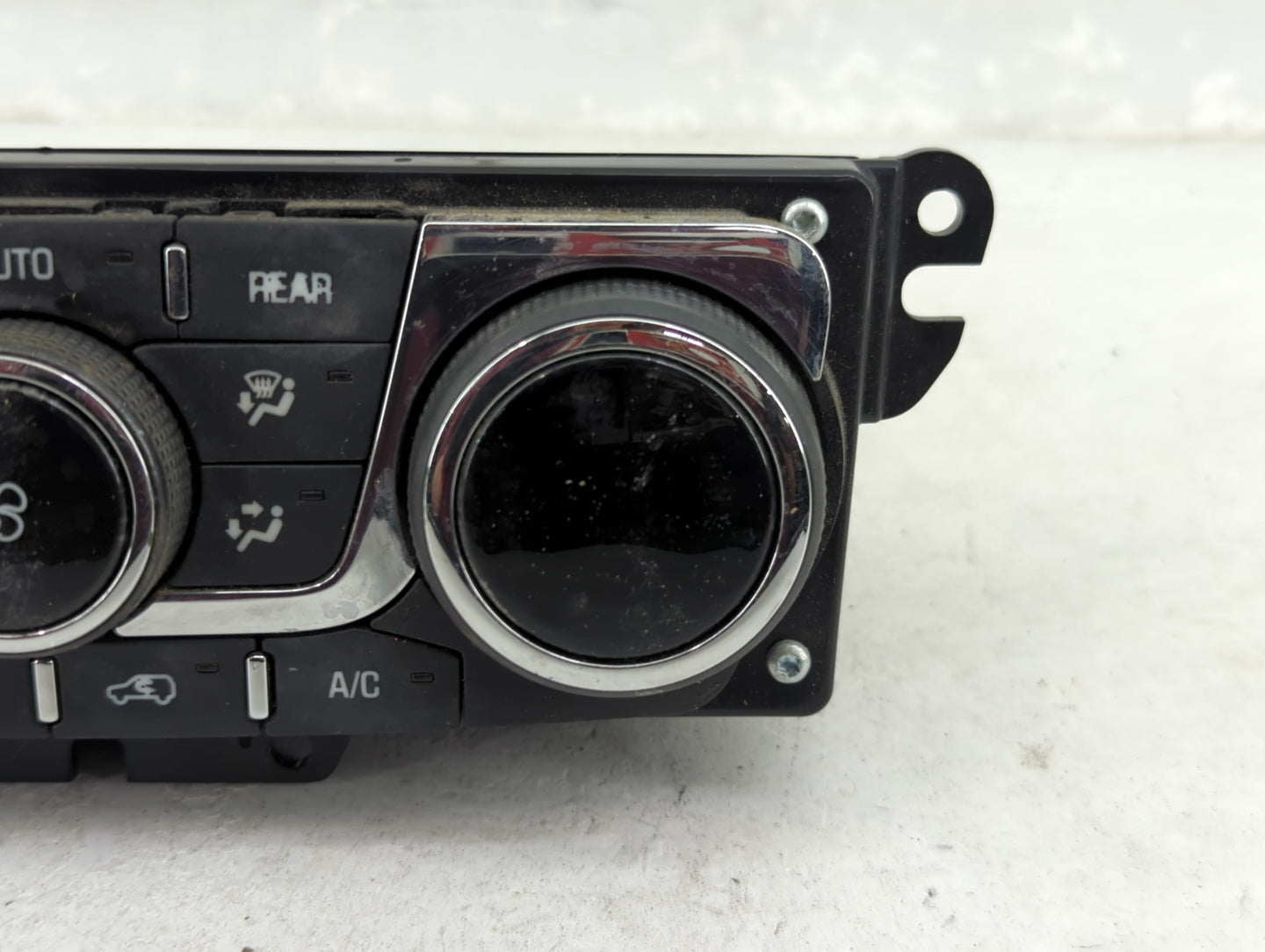 2013-2017 Chevrolet Traverse Climate Control Module Temperature AC/Heater Replacement P/N:23140660 3239800000000X Fits OEM U