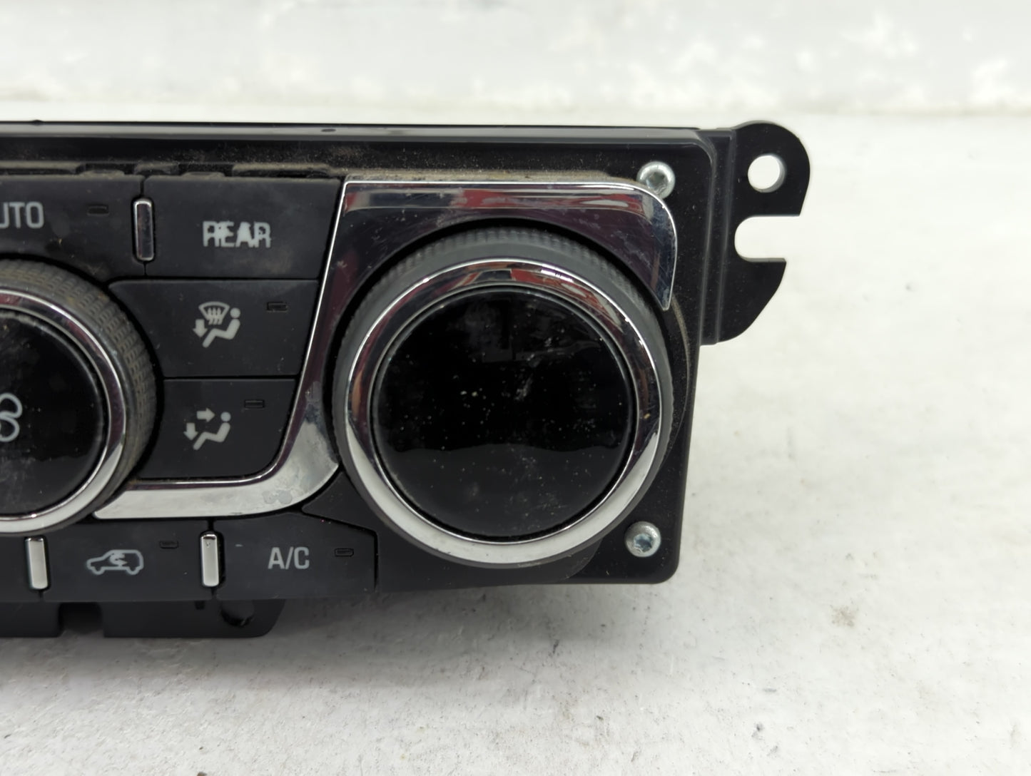 2013-2017 Chevrolet Traverse Climate Control Module Temperature AC/Heater Replacement P/N:23140660 3239800000000X Fits OEM U