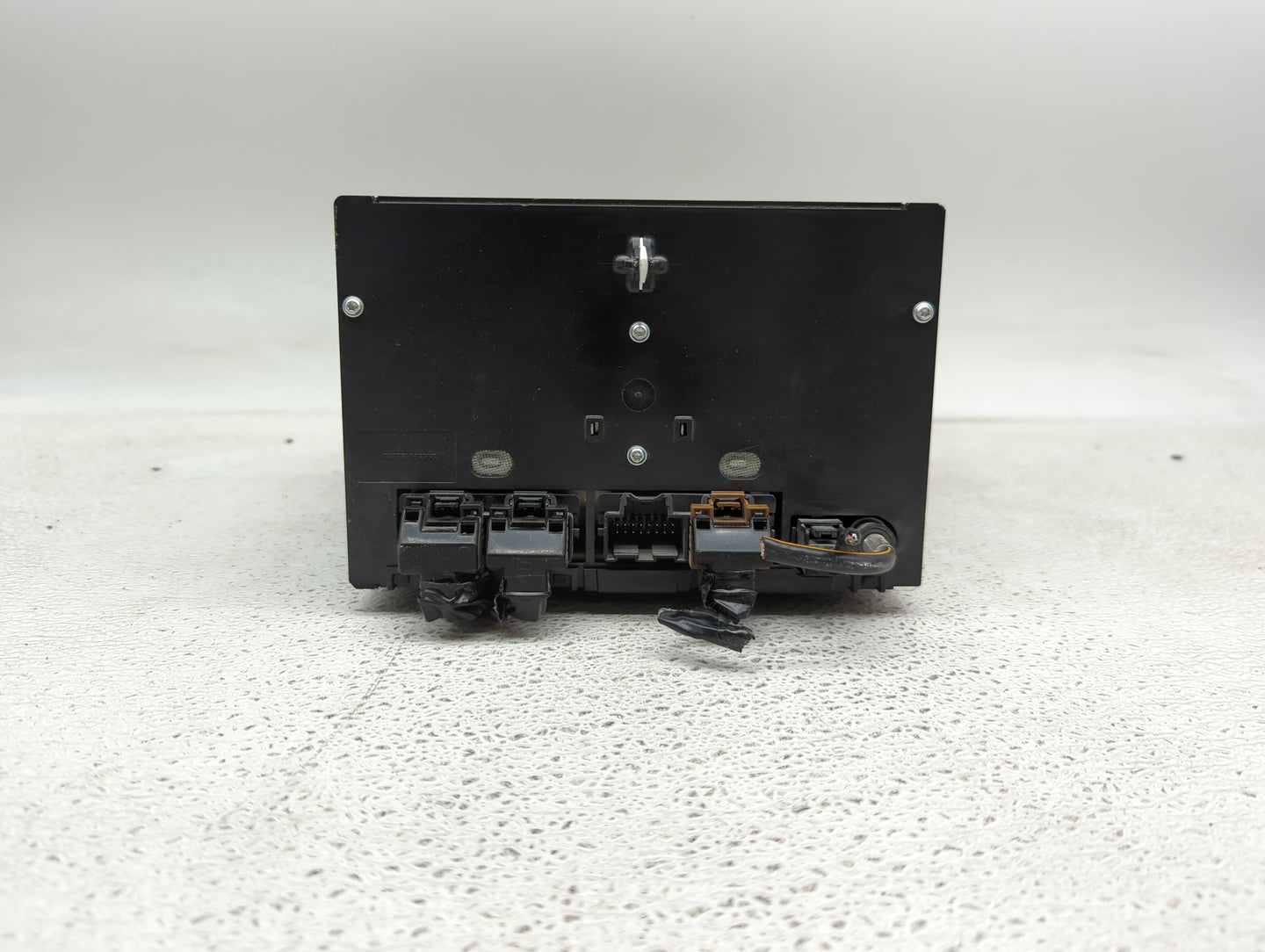 2013-2014 Chevrolet Traverse Radio AM FM Cd Player Receiver Replacement P/N:23193680 28402726, L2C0050TR Fits Fits 2013 2014