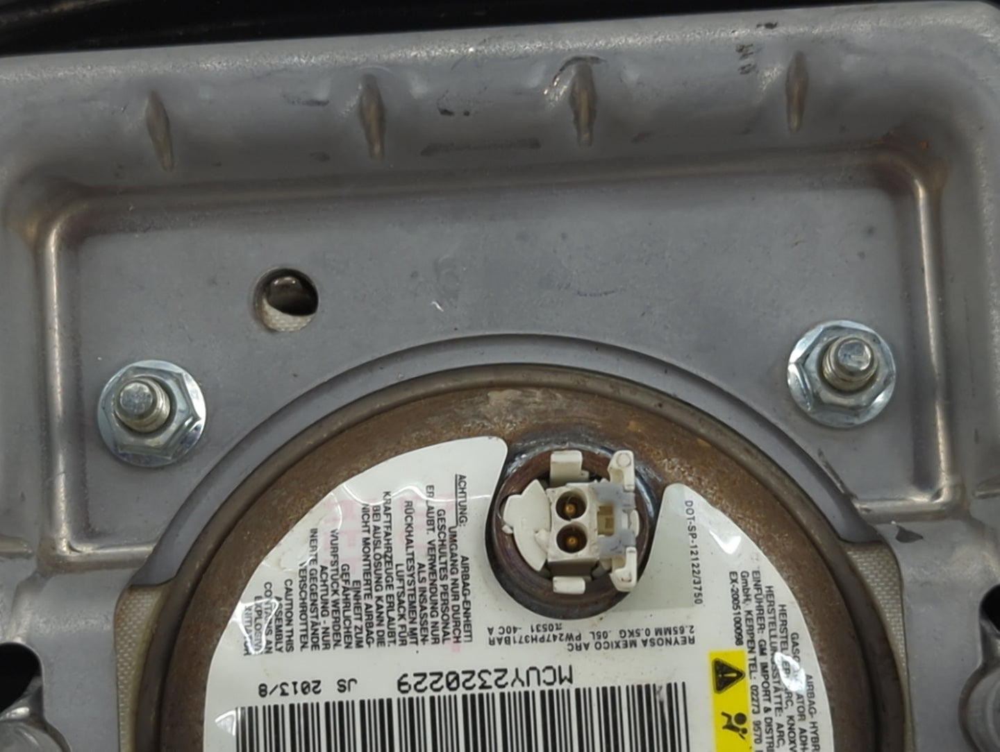 2014 Chevrolet Traverse Air Bag Driver Left Steering Wheel Mounted Black - Oemusedautoparts1.com
