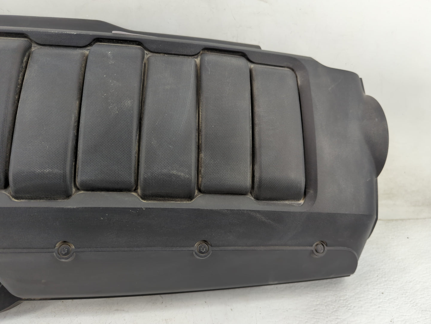 2014 Chevrolet Traverse Engine Cover 1460621 - Oemusedautoparts1.com