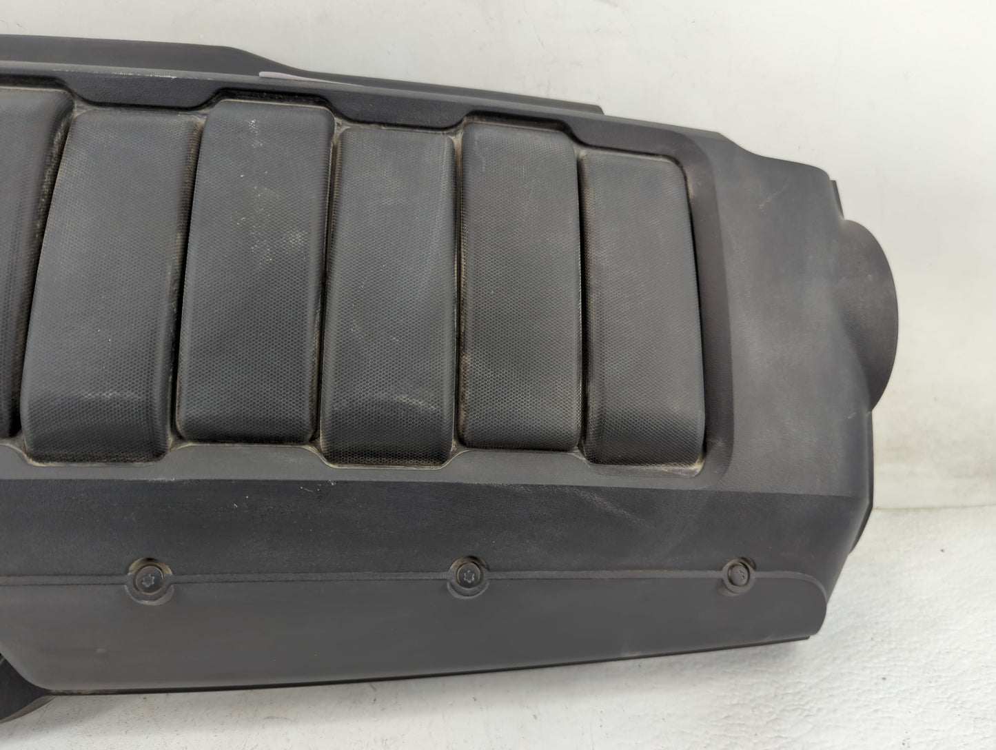 2014 Chevrolet Traverse Engine Cover 1460621 - Oemusedautoparts1.com