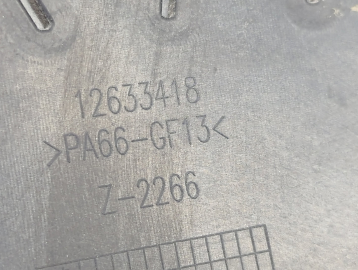 2014 Chevrolet Traverse Engine Cover 1460621 - Oemusedautoparts1.com