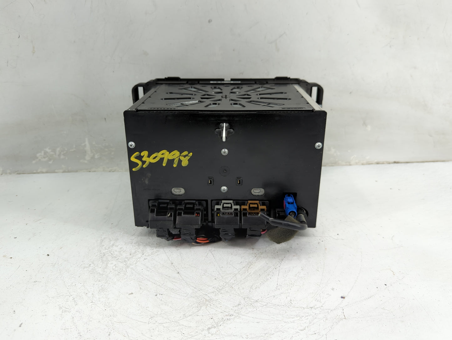2013-2014 Chevrolet Traverse Radio AM FM Cd Player Receiver Replacement P/N:23441397 28422059, L2C0050TR Fits Fits 2013 2014