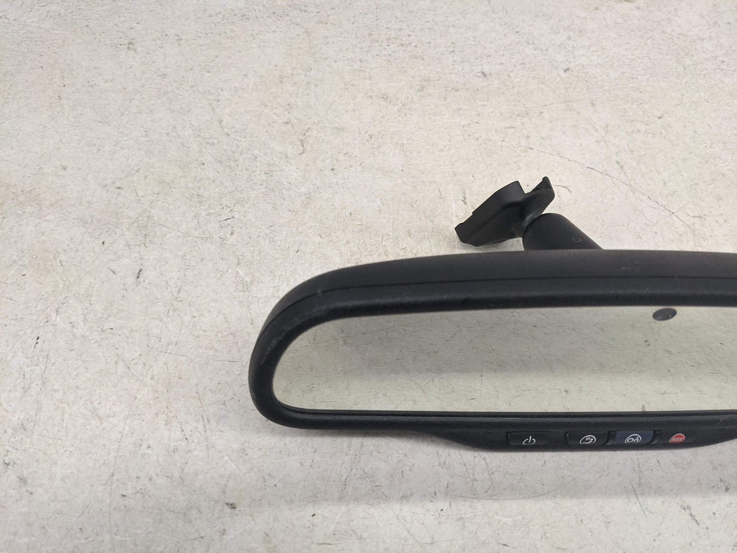 2014 Chevrolet Traverse Interior Rear View Mirror Replacement OEM P/N:012314 015-3888, 46737043 Fits OEM Used Auto Parts - O