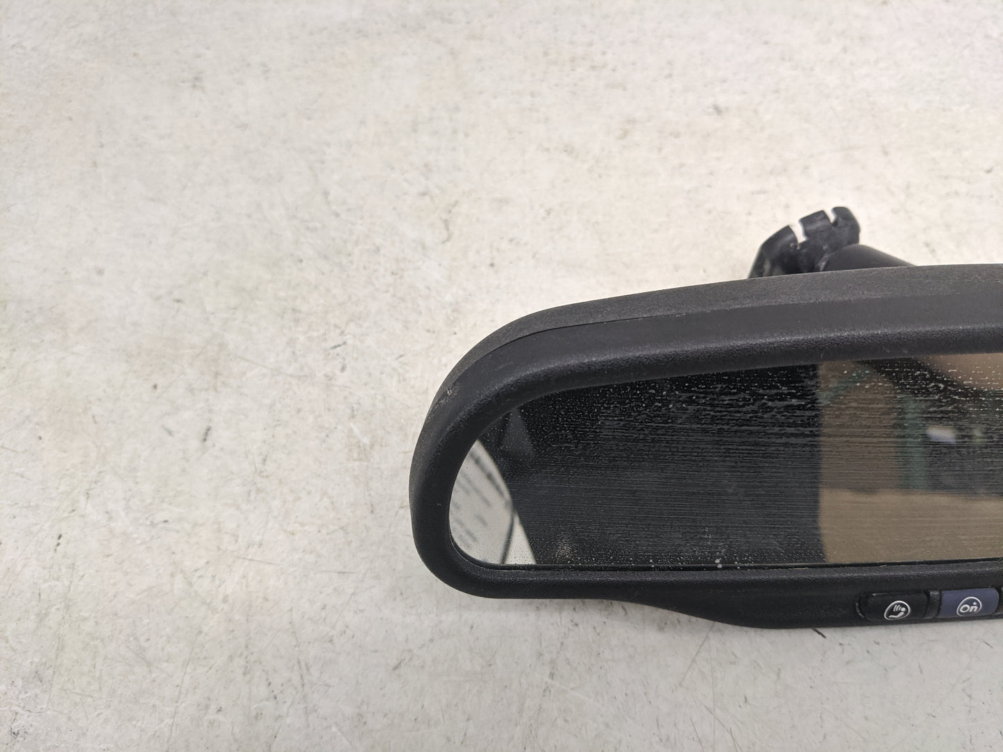 2014 Chevrolet Traverse Interior Rear View Mirror Replacement OEM Fits OEM Used Auto Parts - Oemusedautoparts1.com