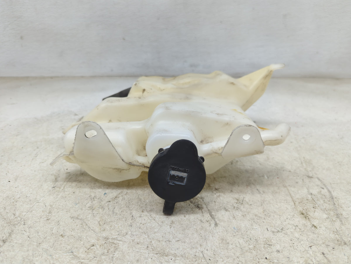 Chevrolet Traverse Radiator Coolant Overflow Expansion Tank Bottle 1465544 - Oemusedautoparts1.com