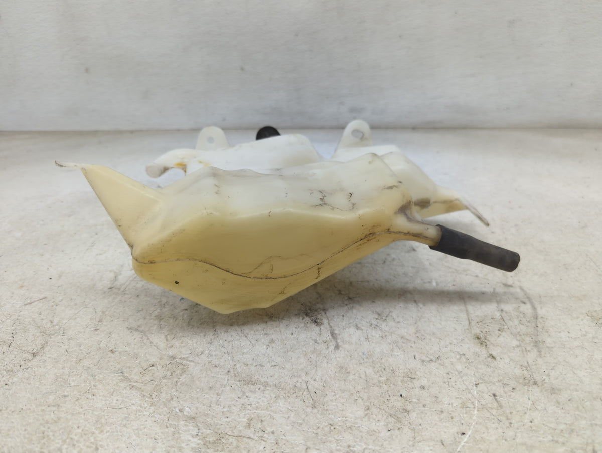 Chevrolet Traverse Radiator Coolant Overflow Expansion Tank Bottle 1465544 - Oemusedautoparts1.com