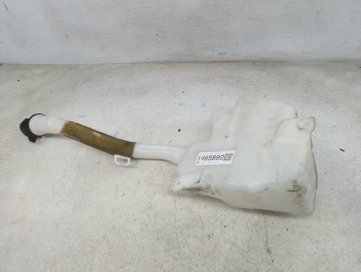 Chevrolet Traverse Windshield Washer Fluid Reservoir Bottle Oem 1465892 - Oemusedautoparts1.com