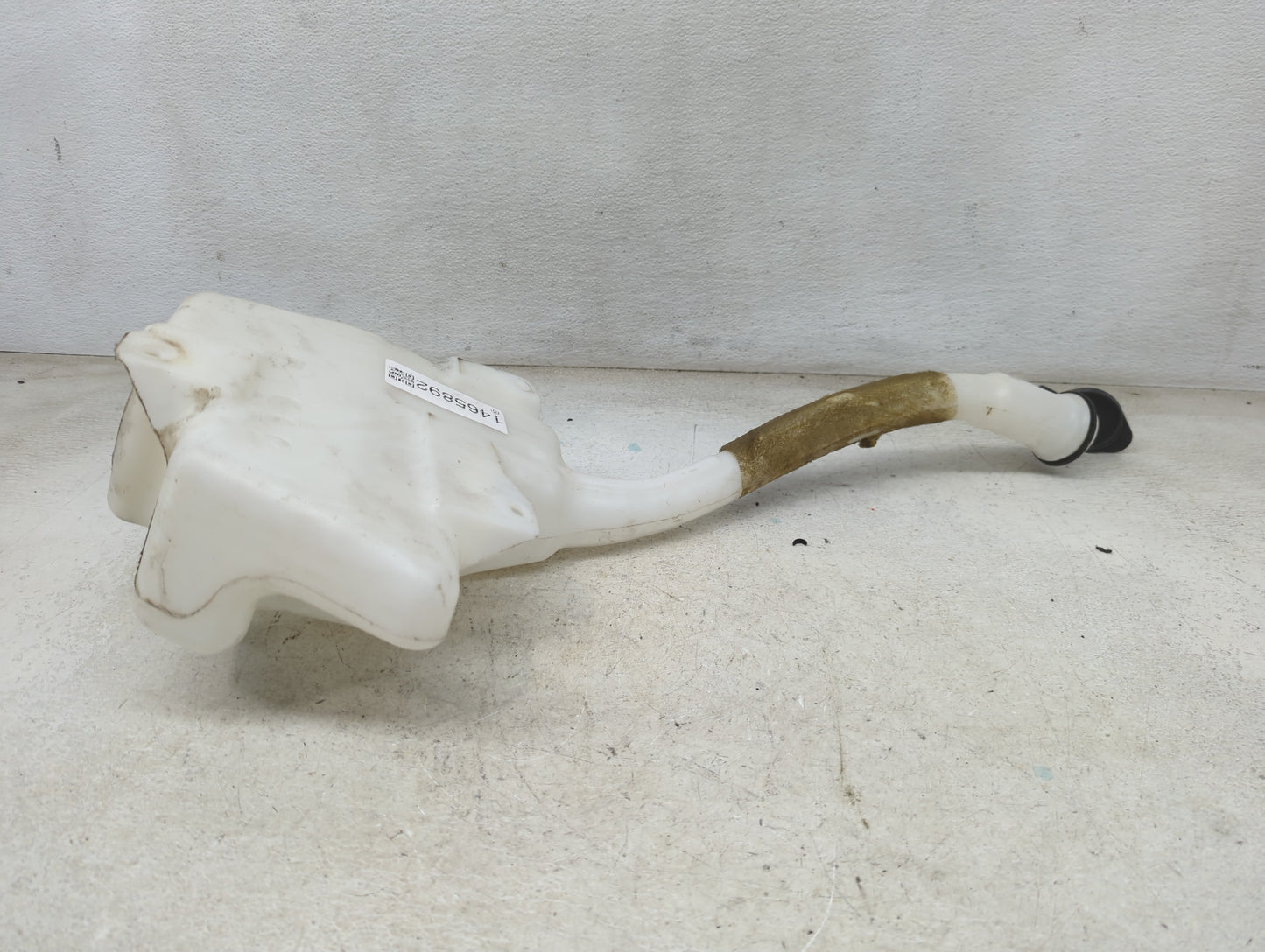 Chevrolet Traverse Windshield Washer Fluid Reservoir Bottle Oem 1465892 - Oemusedautoparts1.com