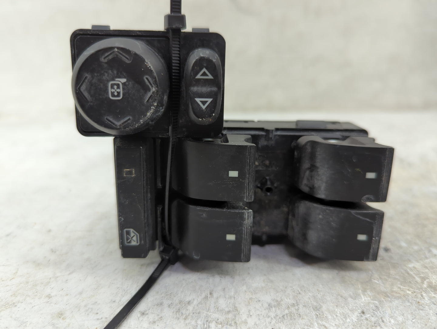 2009-2017 Chevrolet Traverse Master Power Window Switch Replacement Driver Side Left P/N:20945129 SANAD1243B Fits OEM Used A