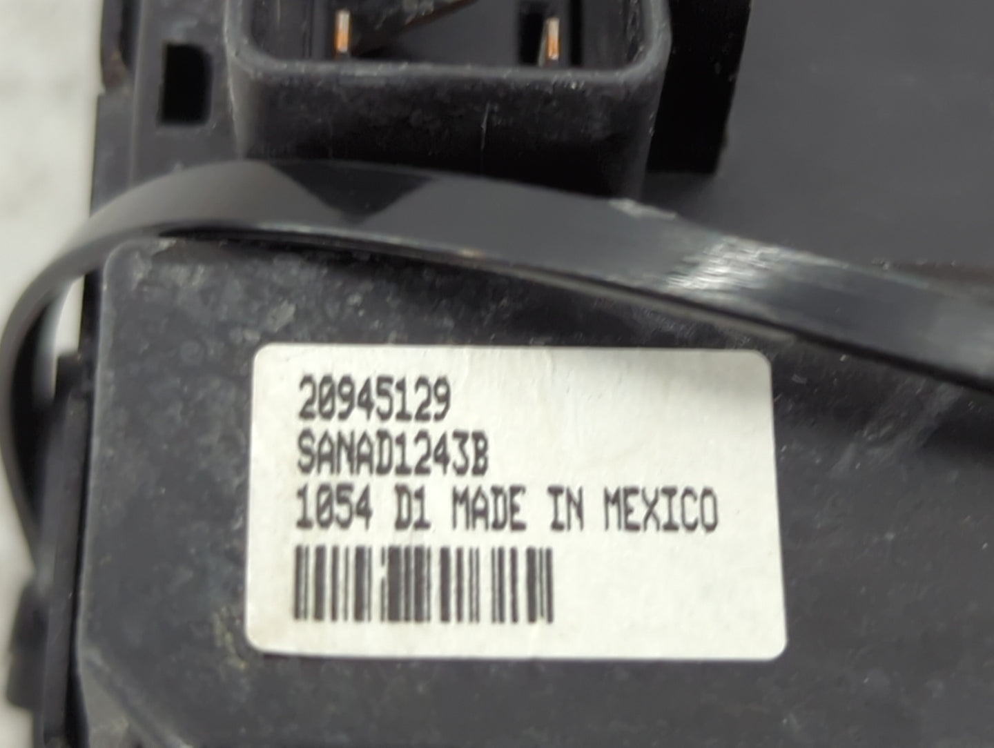 2009-2017 Chevrolet Traverse Master Power Window Switch Replacement Driver Side Left P/N:20945129 SANAD1243B Fits OEM Used A