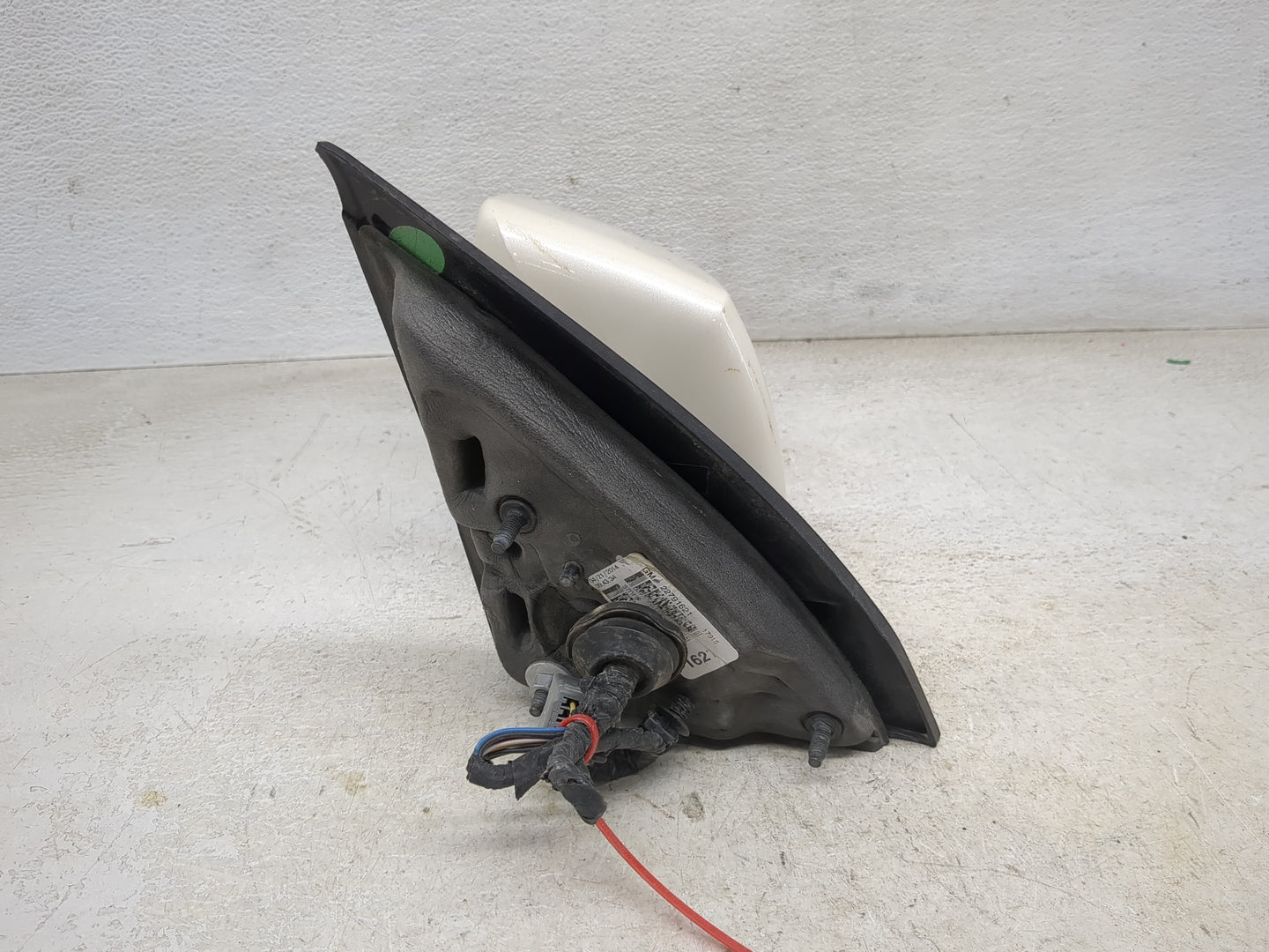 2014 Chevrolet Traverse Driver Side View Mirror - Left Door Mirror OEM Used - Oemusedautoparts1.com