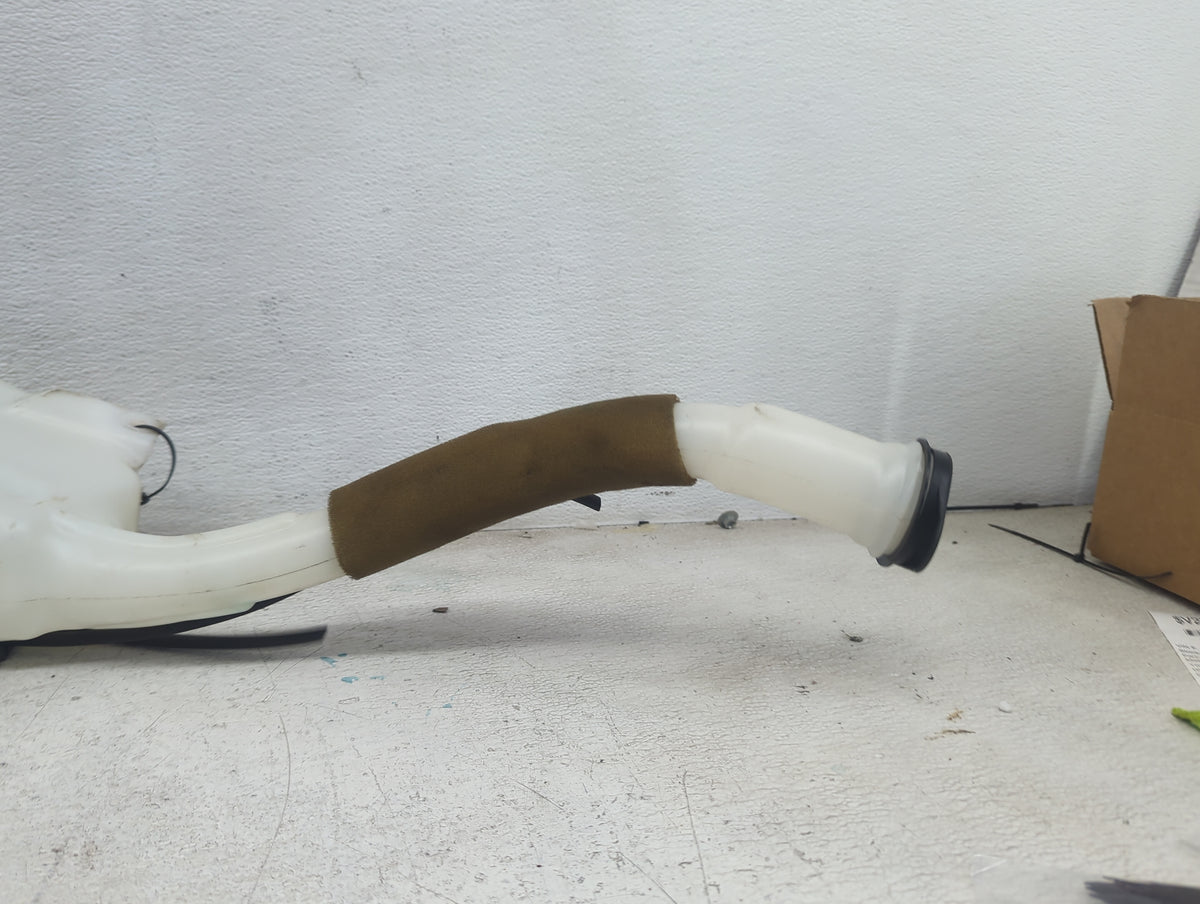 Chevrolet Traverse Windshield Washer Fluid Reservoir Bottle Oem 1474145 - Oemusedautoparts1.com