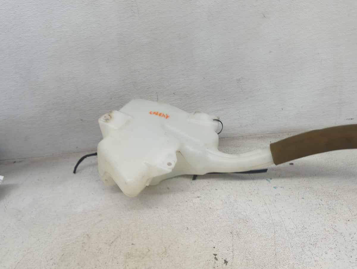 Chevrolet Traverse Windshield Washer Fluid Reservoir Bottle Oem 1474145 - Oemusedautoparts1.com
