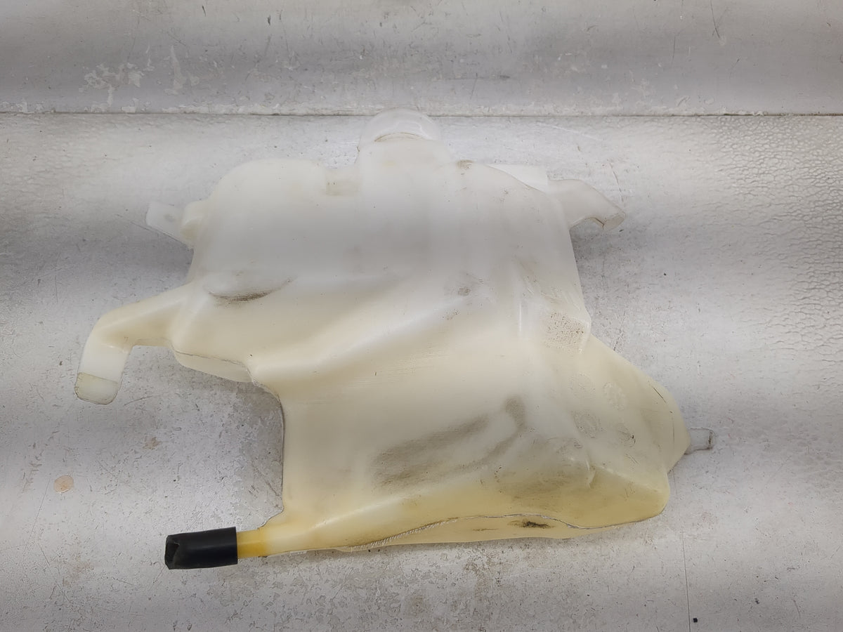 Chevrolet Traverse Radiator Coolant Overflow Expansion Tank Bottle 1476914 - Oemusedautoparts1.com