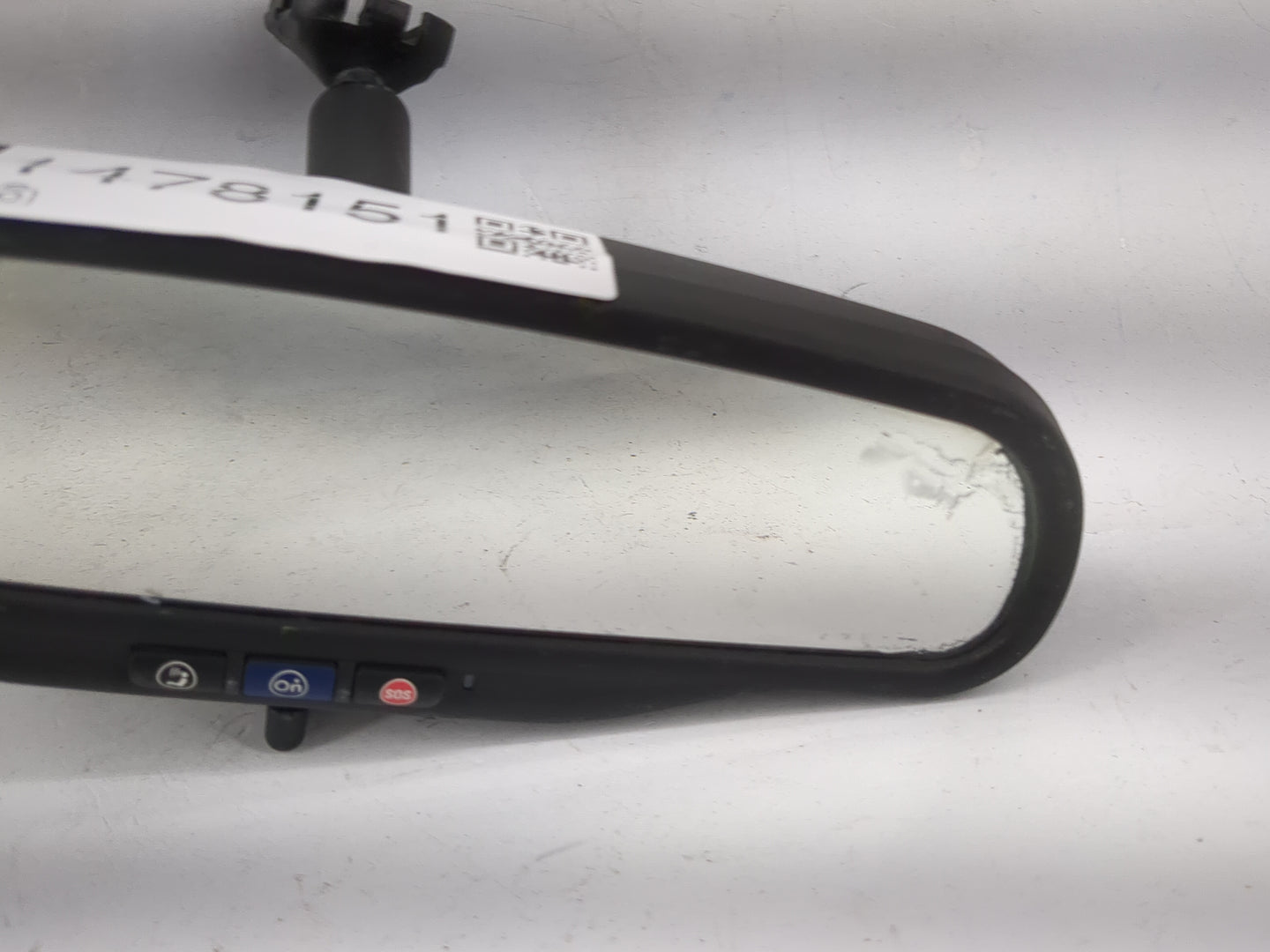2017 Chevrolet Traverse Interior Rear View Mirror Replacement OEM P/N:015885 MD-883459596 Fits OEM Used Auto Parts - Oemused