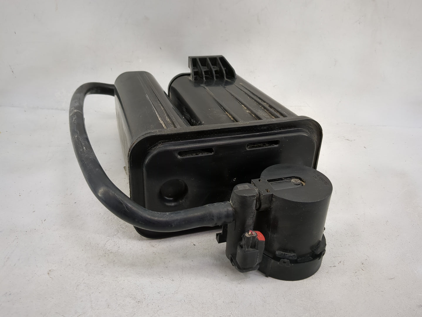 2014 Chevrolet Traverse Fuel Vapor Charcoal Canister - Oemusedautoparts1.com