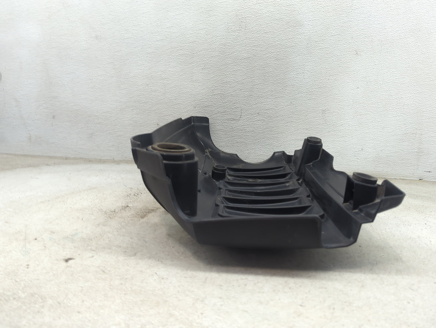 2015 Chevrolet Traverse Engine Cover - Oemusedautoparts1.com